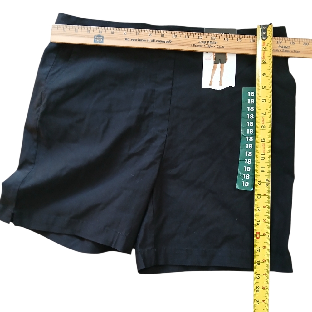 Rafaella Women's Size 18 Classic Black Shorts - Picture 5 of 7